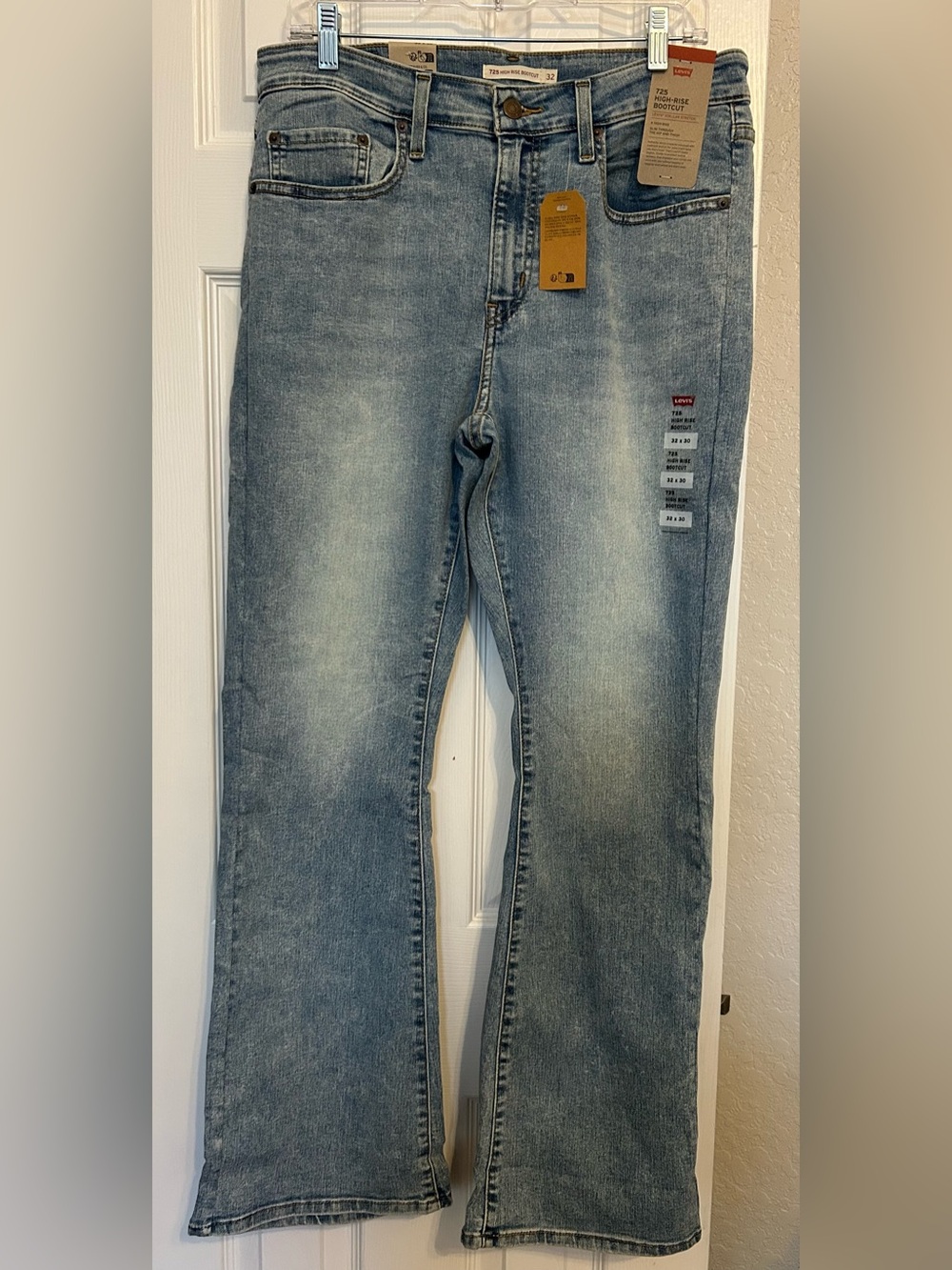 Levi's 725  Women's Blue Denim High Rise Boot Cut Jeans 32X30